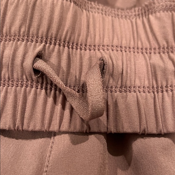 Free Fly Women's Pull-On Breeze Jogger in Fig Mauve Size Small - Picture 6 of 8